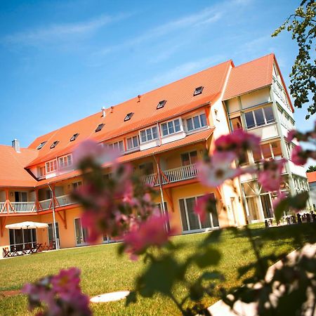 Jufa Hotel Noerdlingen Ngoại thất bức ảnh